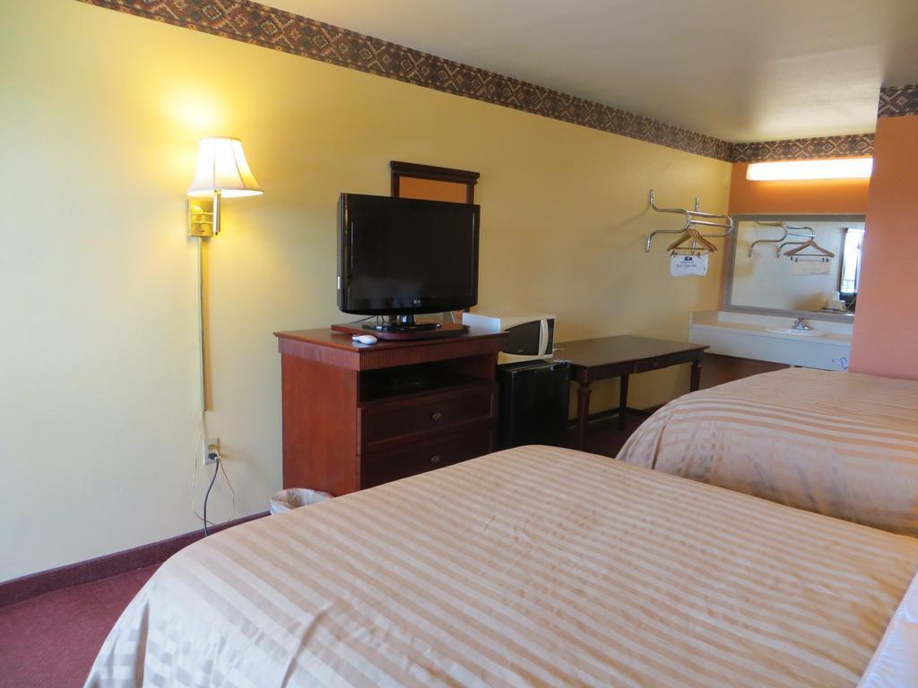 Americas Best Value Inn Ozark Екстериор снимка