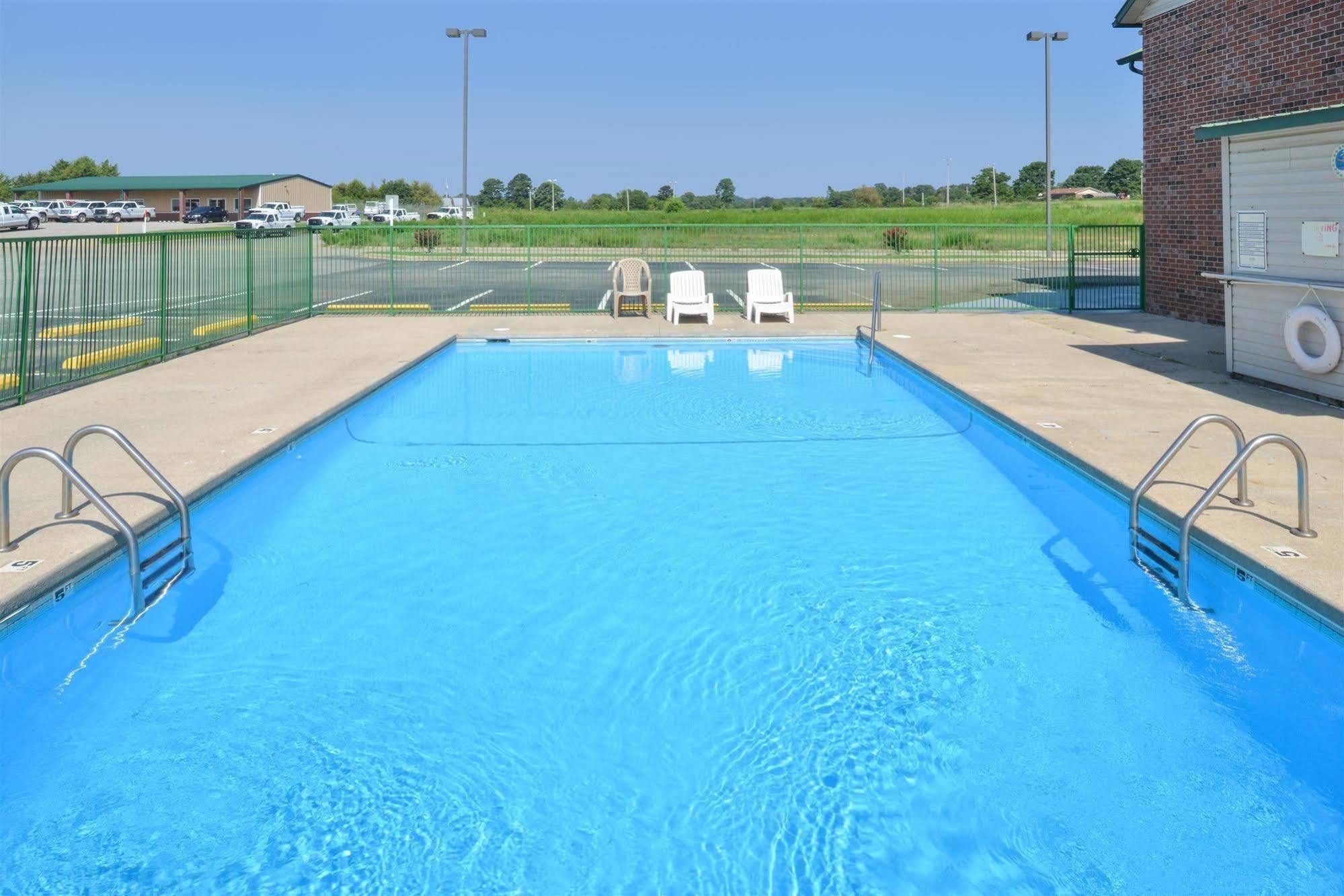 Americas Best Value Inn Ozark Екстериор снимка